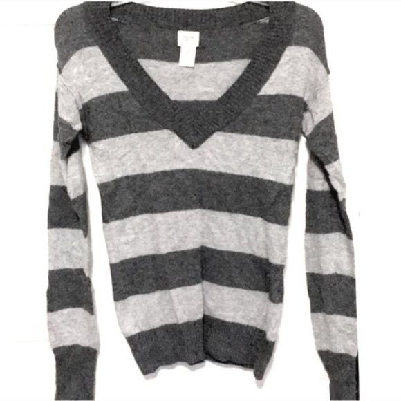 Mossimo Supply Co. Sweaters - *3/$30* Mossimo Gray Striped Sweater